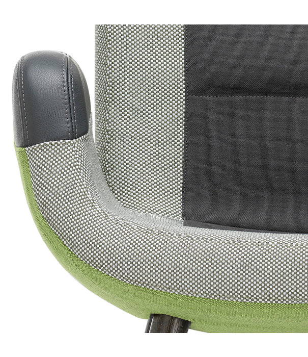 Vitra  Vitra  East River Fauteuil, eiken onderstel