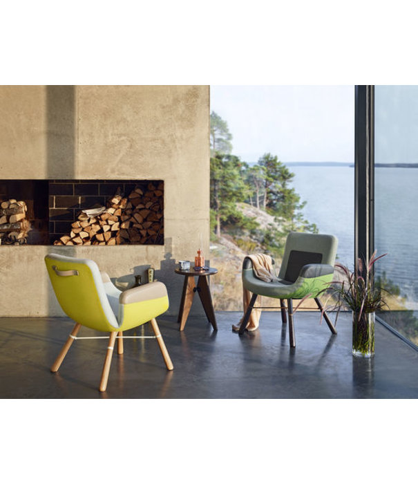Vitra  Vitra  East River Armchair, oak base