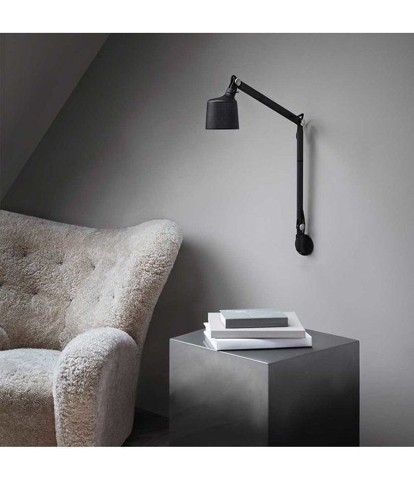 Vipp  522 Wall Lamp regular black