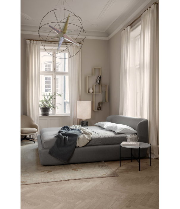 Gubi  Gubi - Gravity vloerlamp XL high - zwart marmer