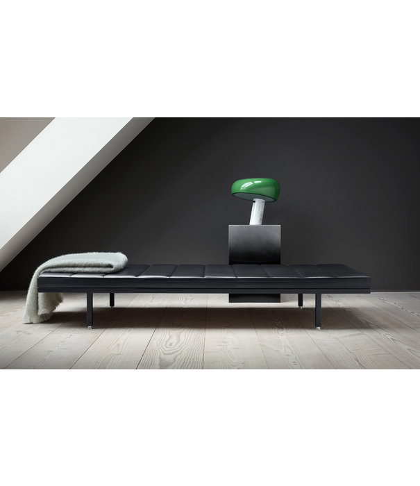 Vipp  Vipp - 461 Daybed zwart leer matras