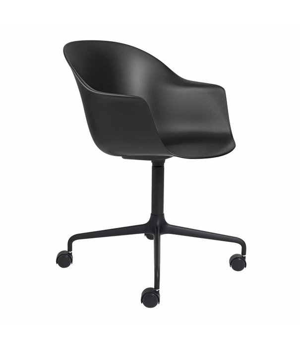 Gubi  Gubi Bat Meeting Stoel, 4 star basis met wielen