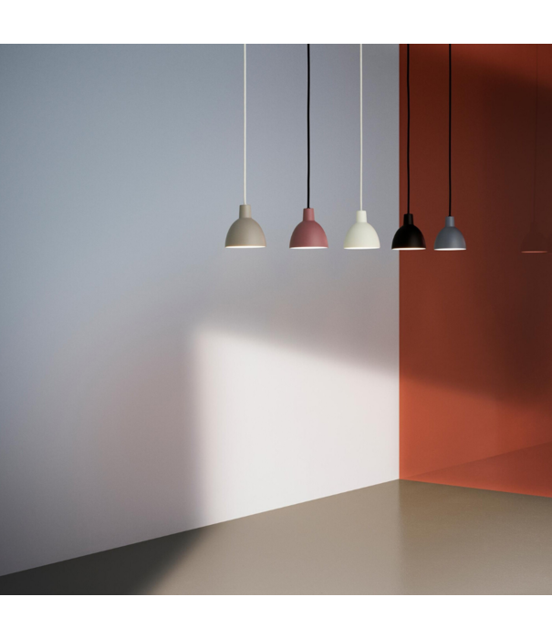 Louis Poulsen   Toldbod Hanglamp 170 zwart