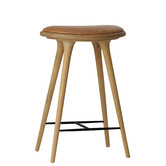 Mater Design - High Stool barkruk gezeept eiken - naturel leer 69 cm.