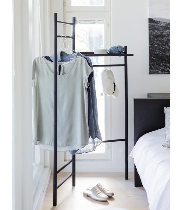 Verso Design  Verso Design -Tikas kledingrek