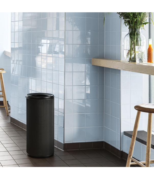 Vipp  Vipp - 18 open waste bin black 22 L