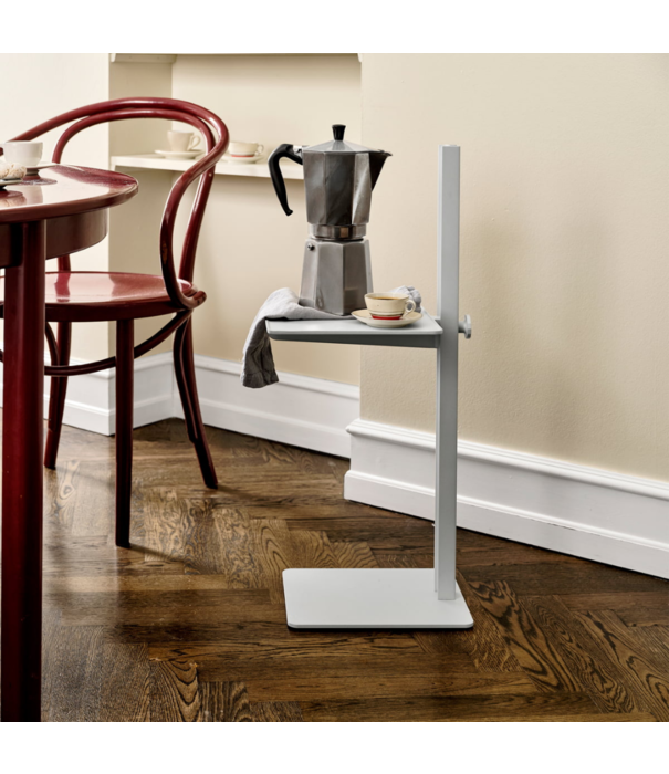 String  String -  Museum side table aluminium