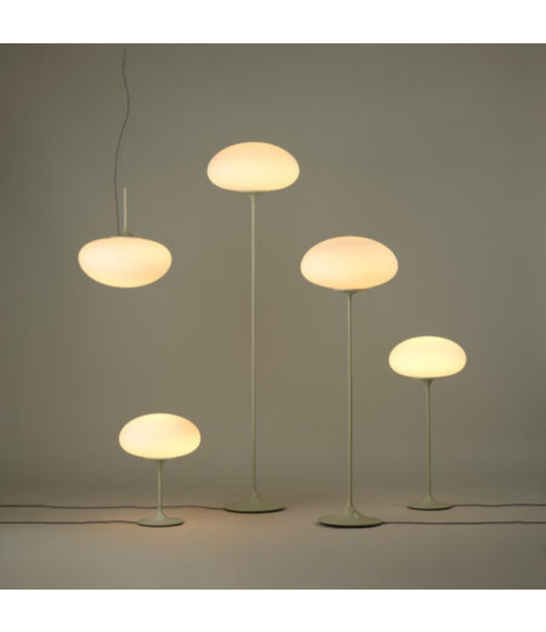 Gubi  Gubi - Stemlite vloerlamp grijs H150 cm.