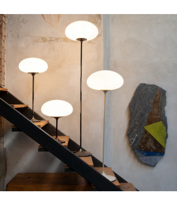 Gubi  Gubi - Stemlite tafellamp zwart rood, frosted glas H70