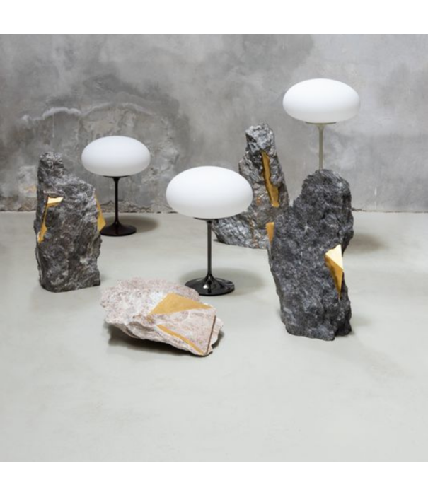 Gubi  Gubi - Stemlite table lamp grey H70 cm.