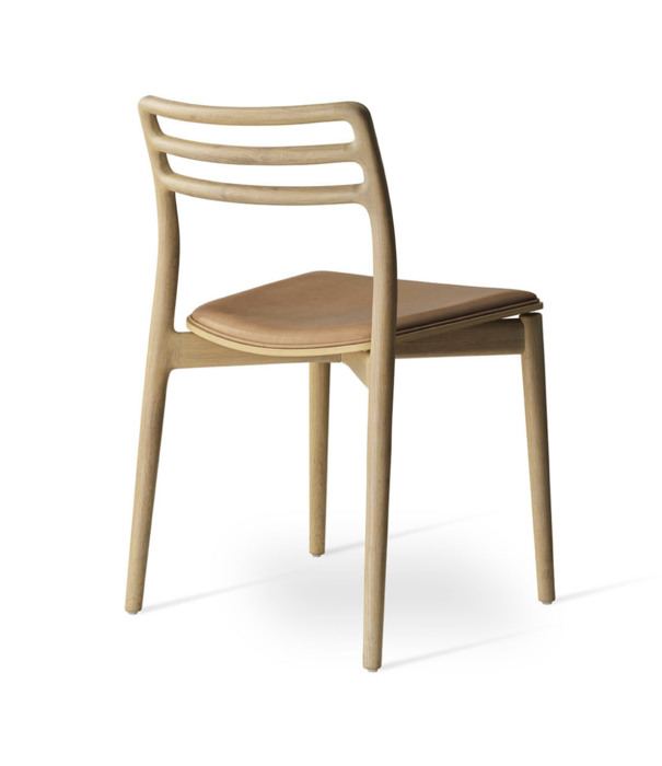 Vipp  Vipp 481 Cabin Chair light oak, sand leather