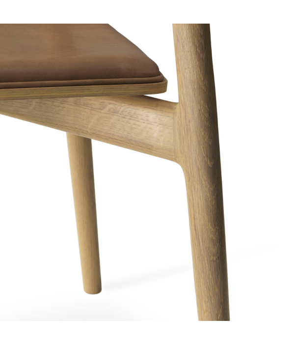 Vipp  Vipp 481 Cabin Chair light oak, sand leather