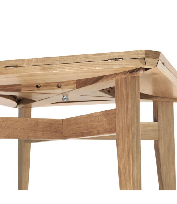 Gubi  Gubi - B -table dining table oak - extendable top