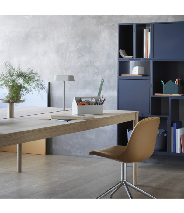 Muuto  Muuto - Linear System table