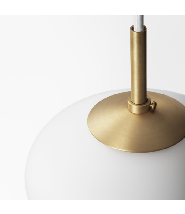 Lyfa  Peanut Hanglamp opaal glas, messing
