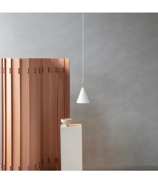 Lyfa  Peanut Hanglamp opaal glas, messing
