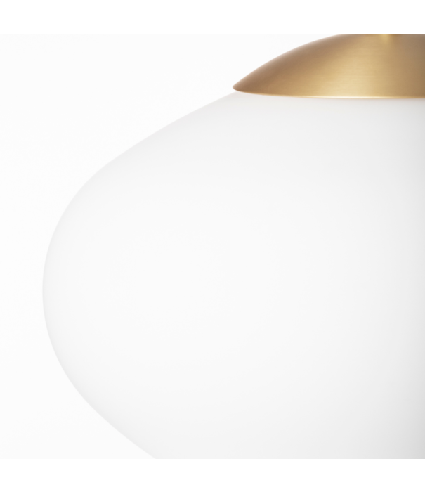 Lyfa  Peanut Hanglamp opaal glas, messing