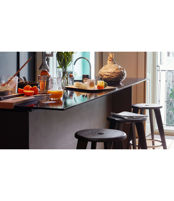 Vitra  Vitra Tabouret Haut Barkruk  donker eiken H78