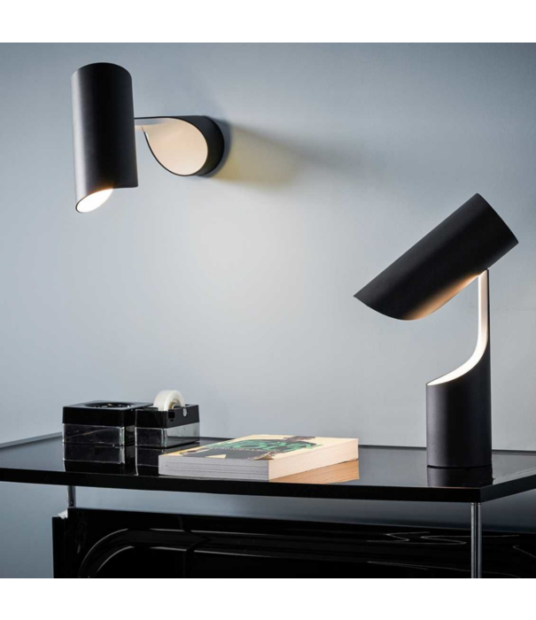 Le klint  Le Klint: Mutatio table lamp