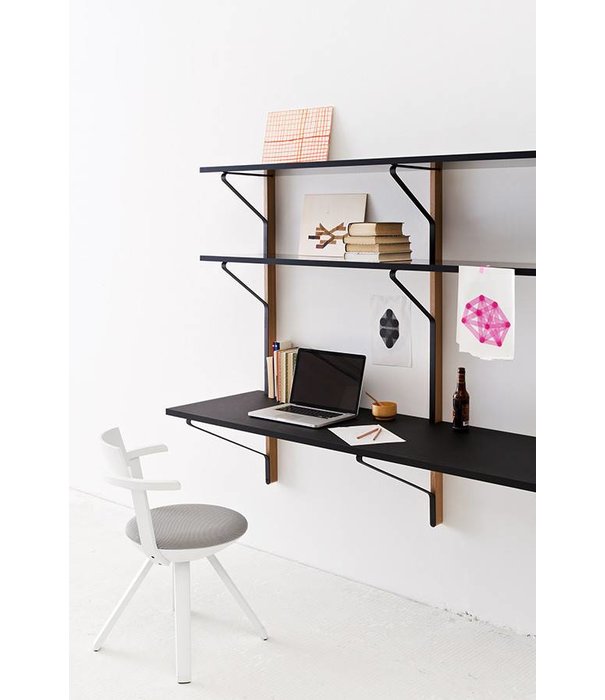 Artek  Artek - Kaari Wall Shelf w. desk REB 010 eiken, glossy zwart