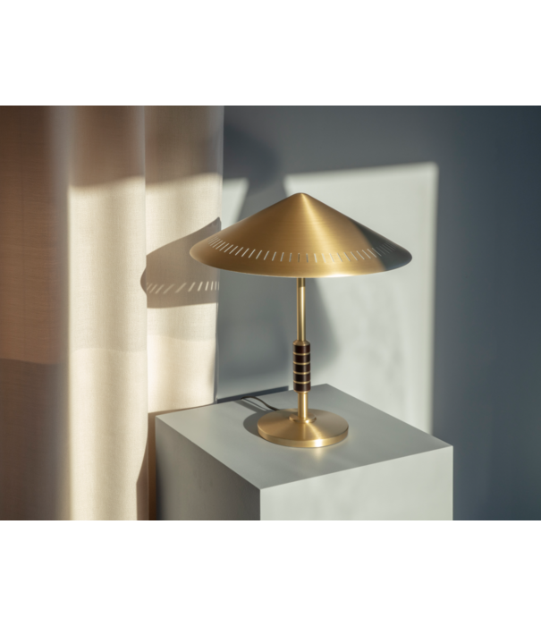 Lyfa  Lyfa - Governor 405 table lamp