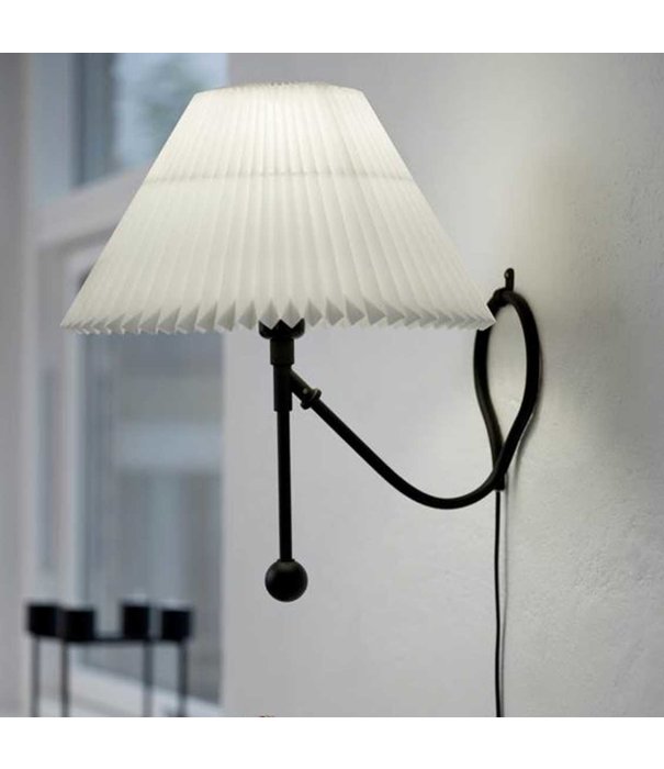 Le klint  Le Klint: Model 306 wall / table lamp