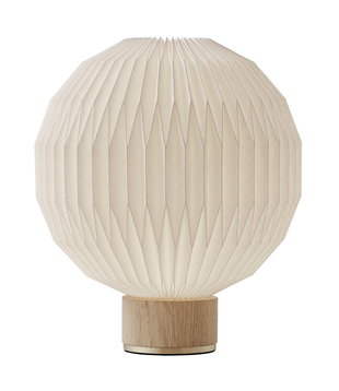 Le Klint: Model 375 table lamp medium