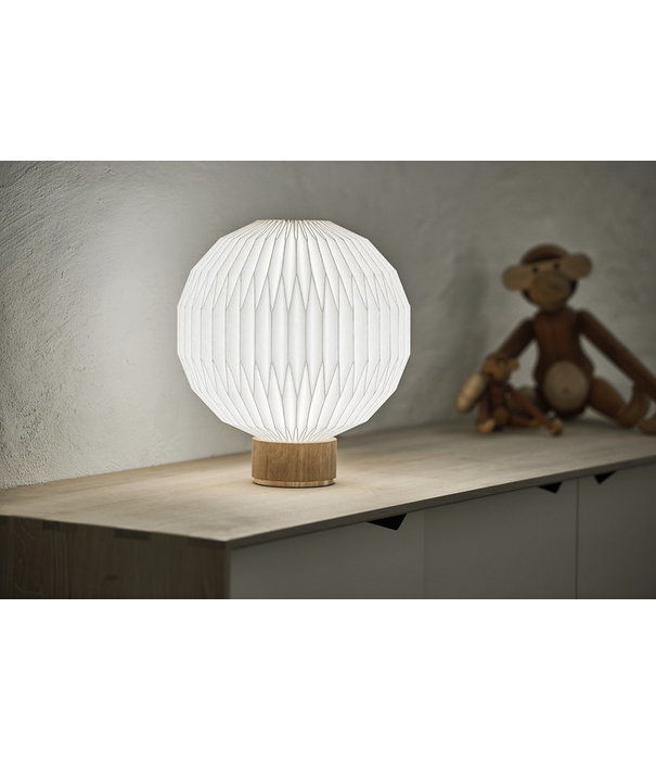 Le klint  Le Klint: 375 table lamp medium