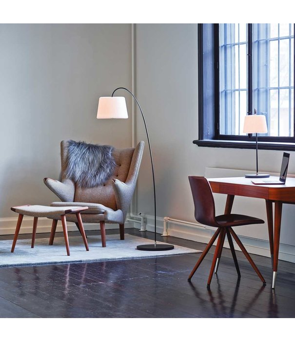 Le klint  Model 320 Snowdrop Floor Lamp