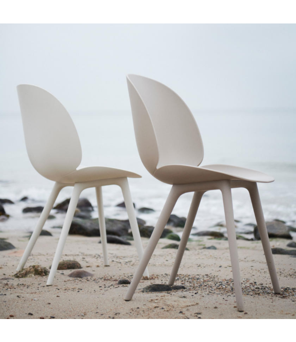 Gubi  Gubi - Beetle Outdoor chair plastic