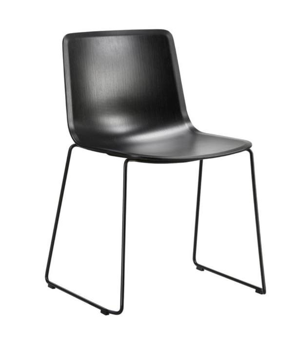 Fredericia  Fredericia - Pato sledge chair - black sledge base