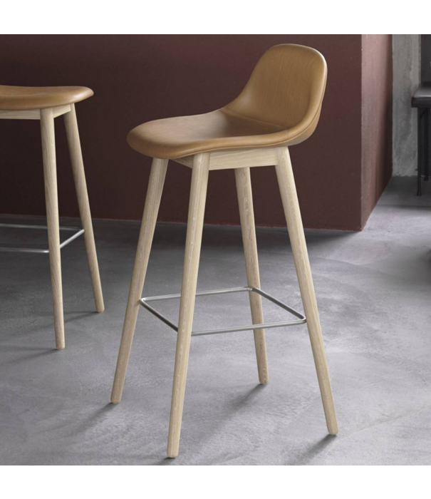 Muuto  Muuto - Fiber barstool leather with back - wood base