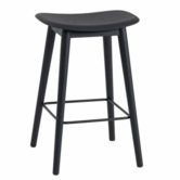 Muuto Fiber Counter Barkruk, houten poten  H65