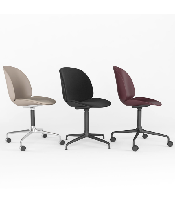 Gubi  Gubi Beetle Meeting chair 4 star base polished aluminium