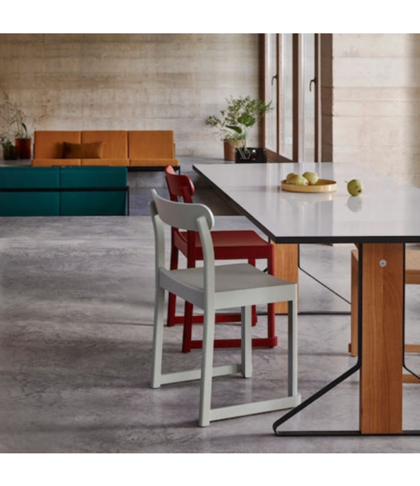 Artek  Artek Atelier Chair oak, natural lacquered