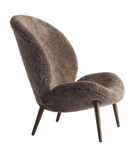 Vipp - 466 Lodge lounge chair dark oak, Curly brown sheepskin