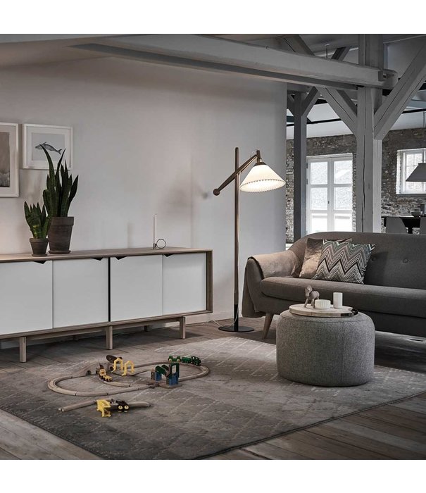 Le klint  Le Klint 325 Floor Lamp, Vilhelm Wohlert 1957