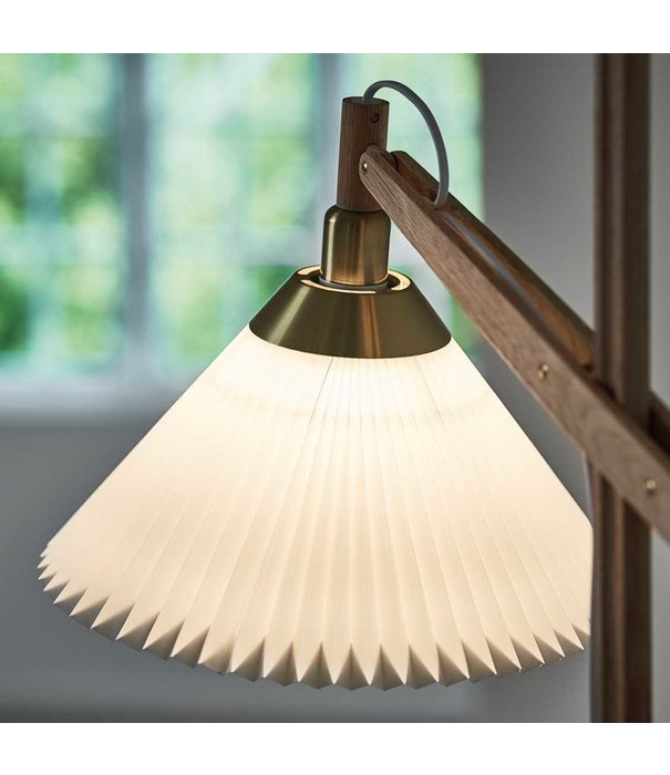 Le klint  Model 325 Floor Lamp light oak, brass