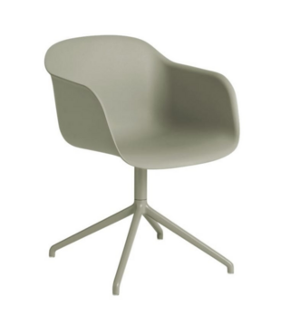 Muuto Fiber Armstoel met return swivel basis
