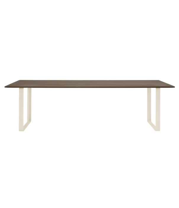 Muuto  Muuto 70/70 Eettafel massief gerookt eiken, sand onderstel