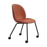 Gubi - Beetle meeting chair upholstered with castors