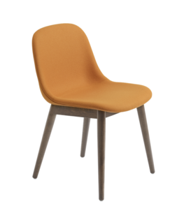 Muuto - Fiber side stoel - houten poten