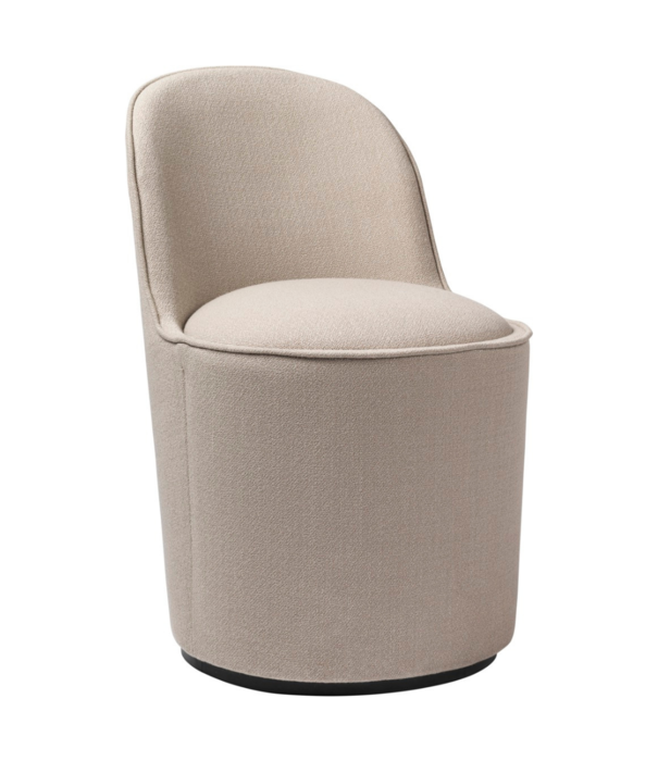 Gubi  Gubi - Tail dining chair upholstered high back