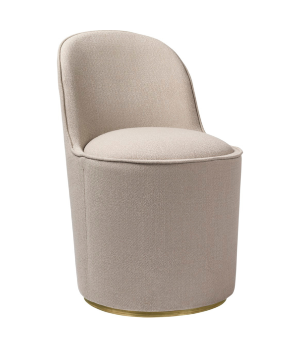 Gubi  Gubi - Tail dining chair upholstered high back