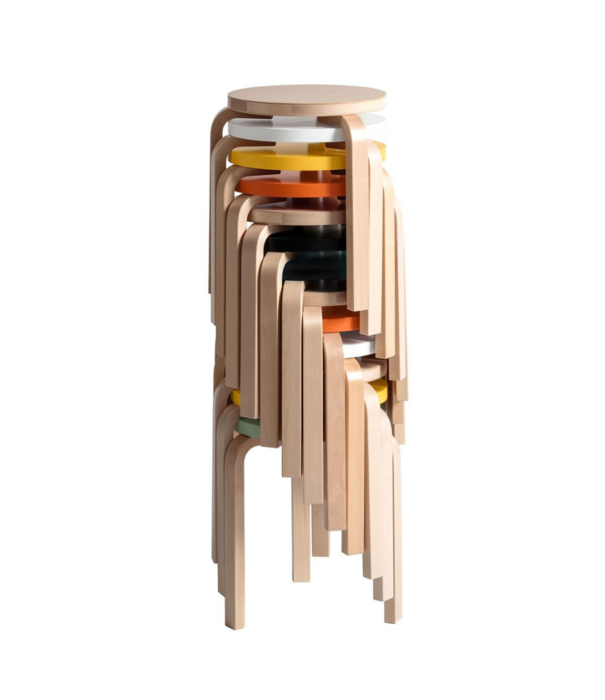 Artek  Stool 60 berken, zitting rood gelakt