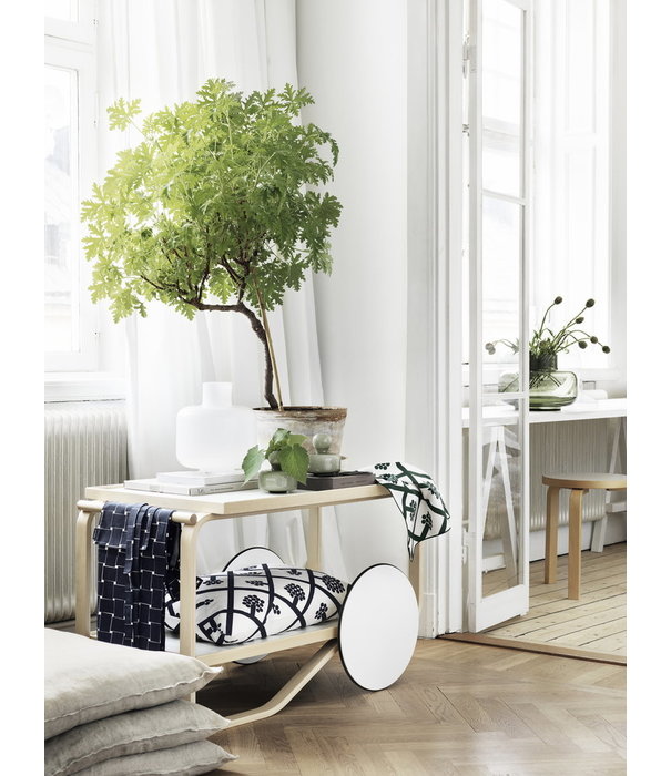 Artek  Artek Tea Trolley 901 natural birch, white laminate