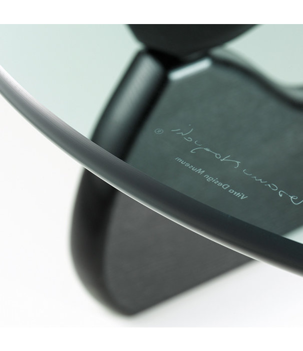 Vitra  Vitra Coffee Table Isamu Noguchi black ash