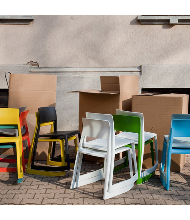 Vitra  Vitra Tip Ton Chair Deep Black RE