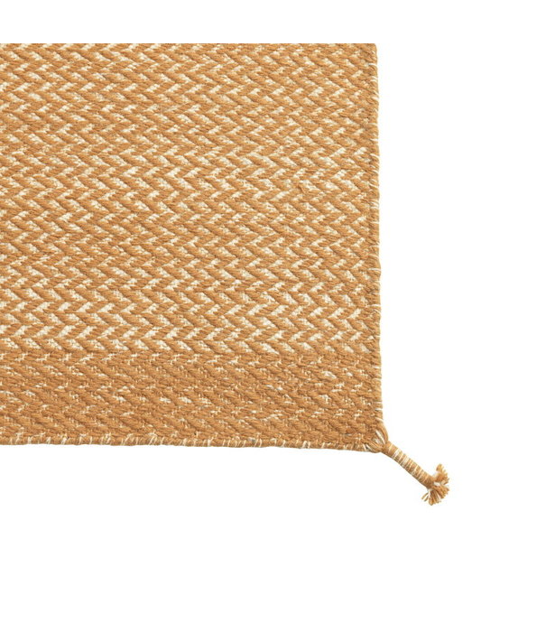 Muuto  Muuto Ply rug burnt orange
