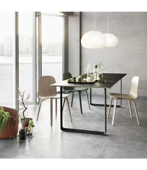 Muuto  Visu Wood Dining Chair midnight blue